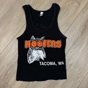 Y2K hooters Tacoma, WA black tank top crop top size small